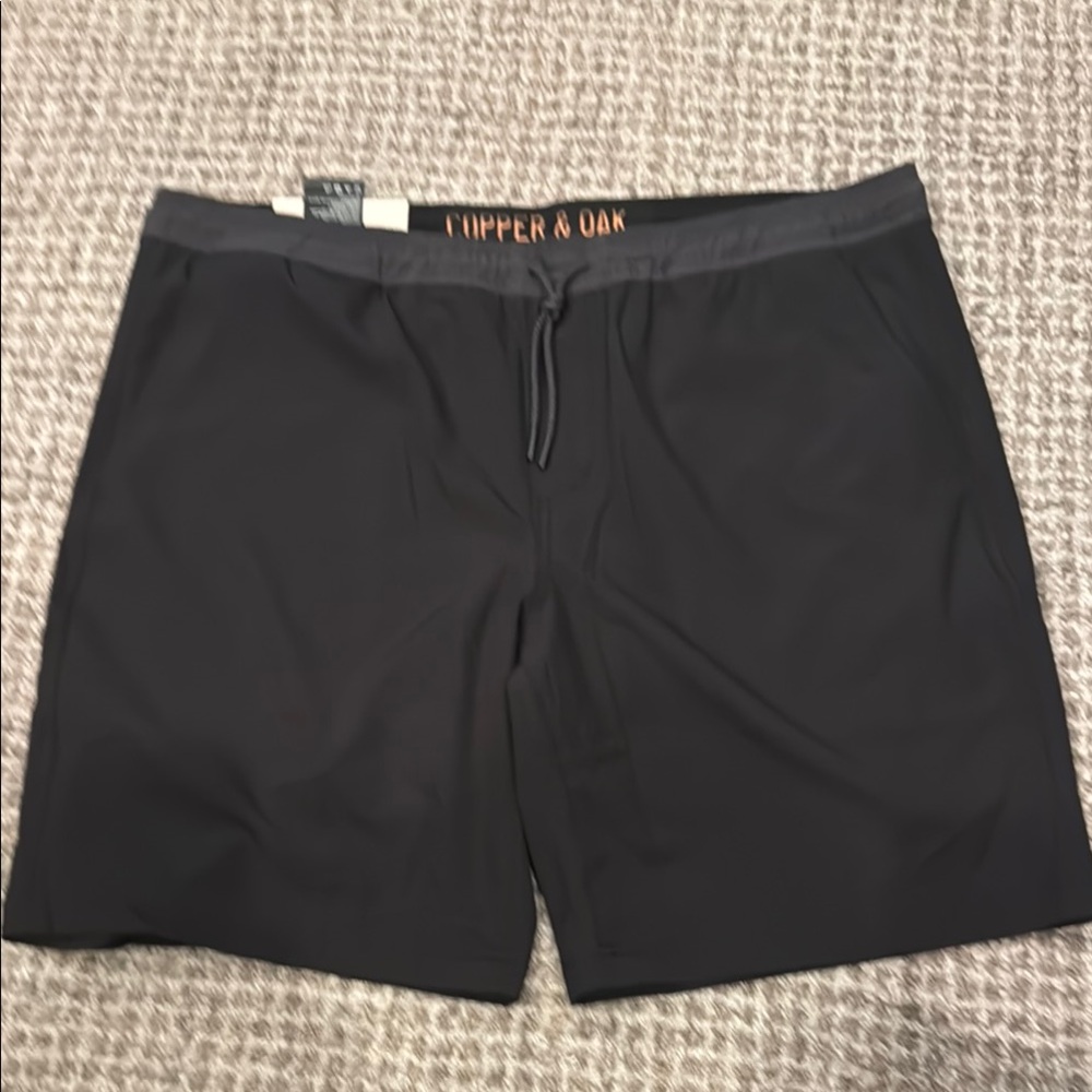 COPPER AND OAK BLACK ALL DAY SHORT WITH SIFT KNIT LINER. 8.5 inch inseam